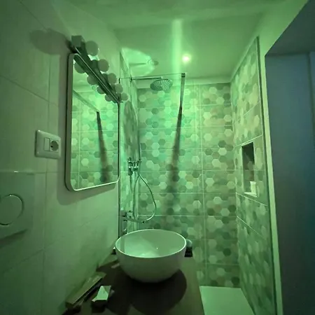 The Secret Garden Apartment *
